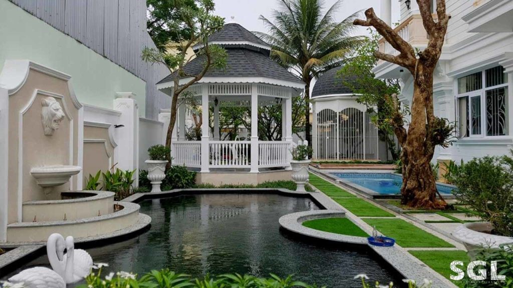 Mẫu sân vườn biệt thự Châu Âu có hồ nước và Chòi nghỉ hình bát giác