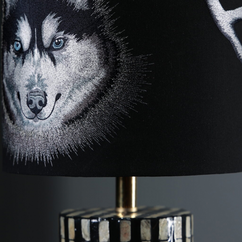 Đèn bàn Loyal Guardian-5