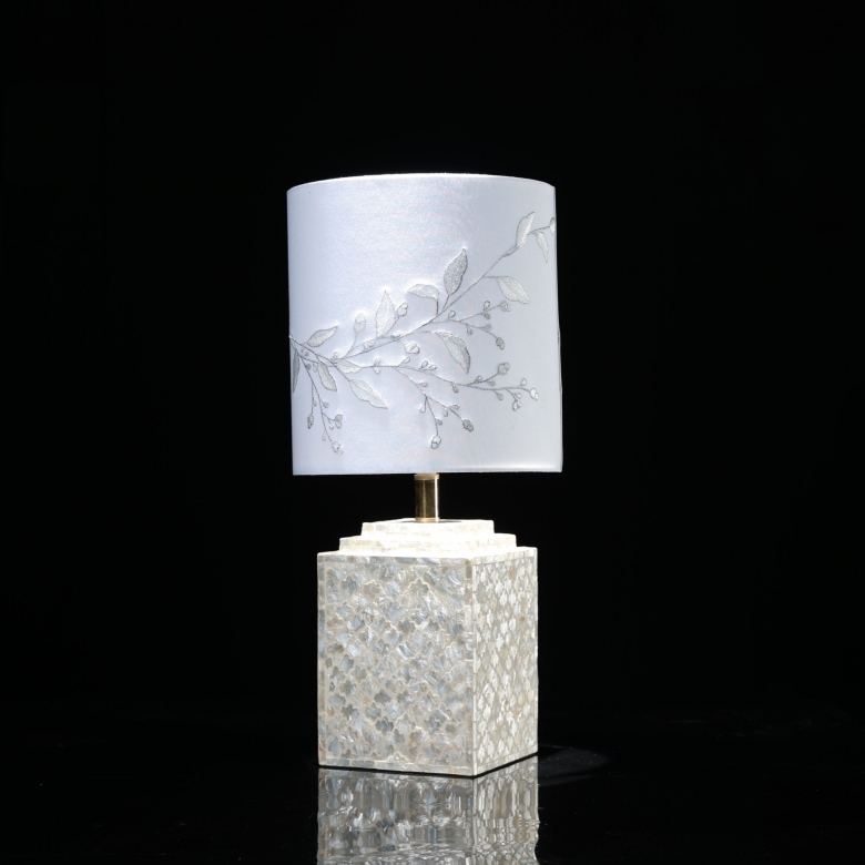 Đèn bàn Pure Dawn
